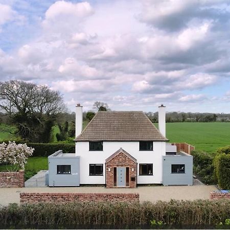 Covehithe House-Coastal Luxury- Sleeps 12-With Huge Swimspa! Wrentham Buitenkant foto