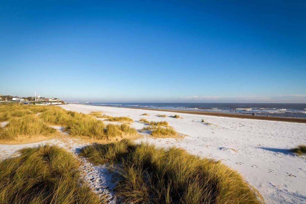 Covehithe House-Coastal Luxury- Sleeps 12-With Huge Swimspa! Wrentham Buitenkant foto