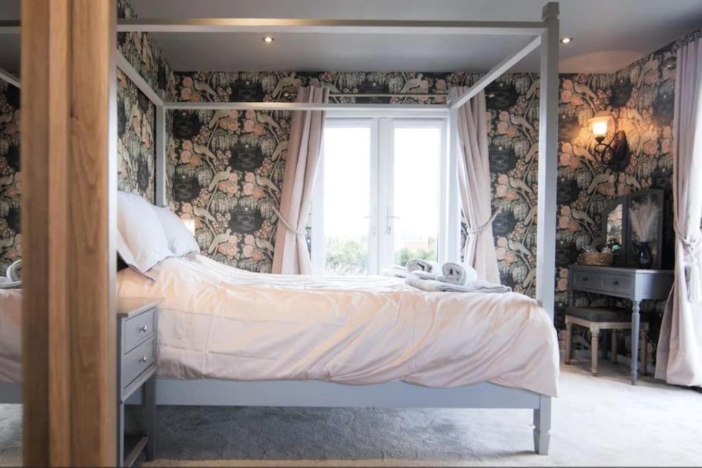 Covehithe House-Coastal Luxury- Sleeps 12-With Huge Swimspa! Wrentham Buitenkant foto