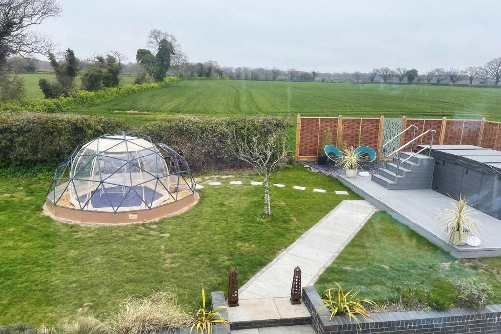 Covehithe House-Coastal Luxury- Sleeps 12-With Huge Swimspa! Wrentham Buitenkant foto