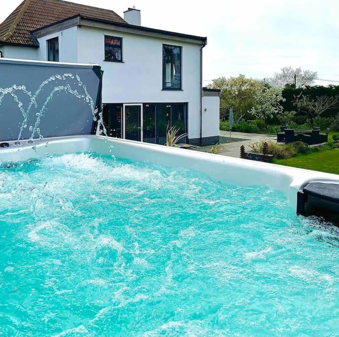 Covehithe House-Coastal Luxury- Sleeps 12-With Huge Swimspa! Wrentham Buitenkant foto
