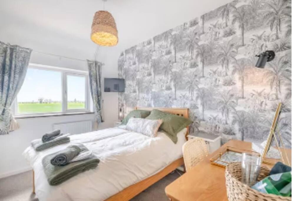 Covehithe House-Coastal Luxury- Sleeps 12-With Huge Swimspa! Wrentham Buitenkant foto