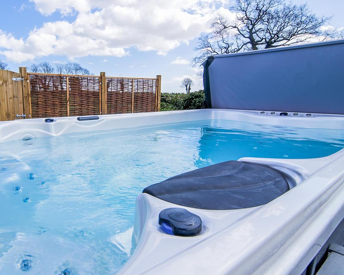 Covehithe House-Coastal Luxury- Sleeps 12-With Huge Swimspa! Wrentham Buitenkant foto