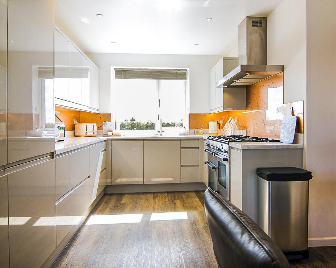 Covehithe House-Coastal Luxury- Sleeps 12-With Huge Swimspa! Wrentham Buitenkant foto