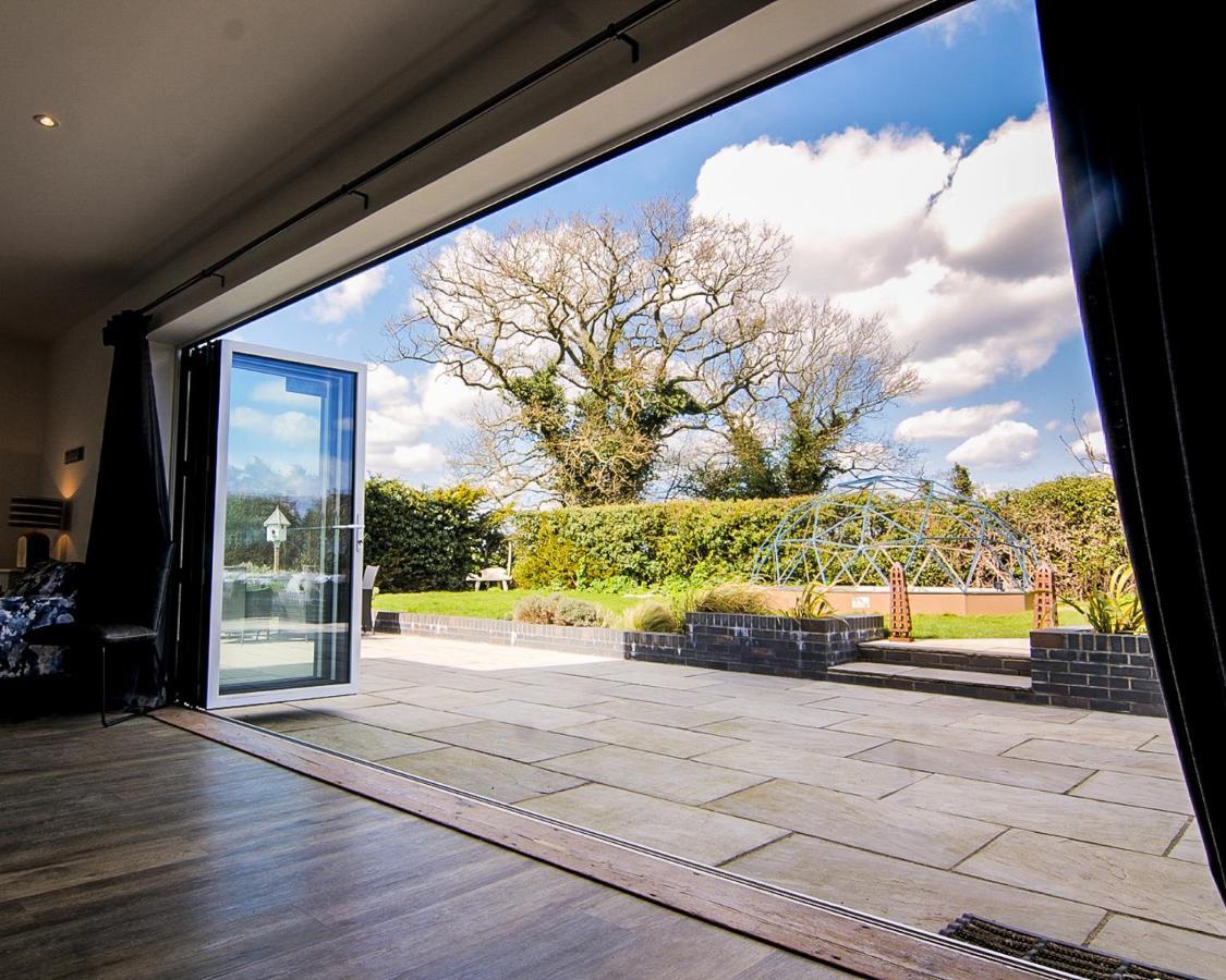 Covehithe House-Coastal Luxury- Sleeps 12-With Huge Swimspa! Wrentham Buitenkant foto